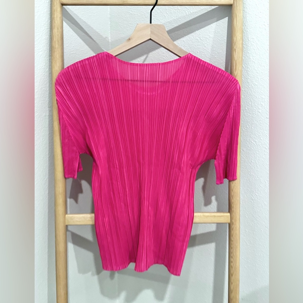 Issey miyaki pleats Vibrant Pink Pleated Top - Picture 2 of 3